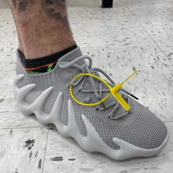 Yeezy 450 - Picture 3 of 5